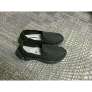 Danskin Womens  9 Black Mesh Slip On Walking Shoes Comfort Sneakers Round Toe